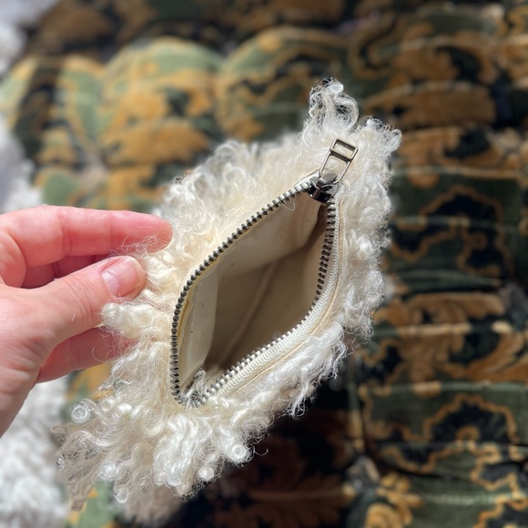 Curly Shearling Coin Pouch Purse - Picture 4 of 4